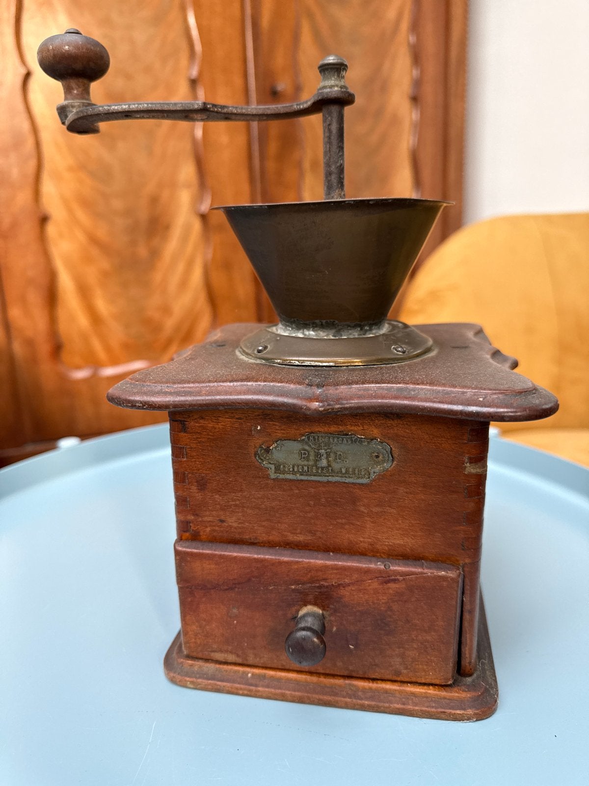 Antieke houten koffiemolen met metalen details, Ophalen of Verzenden