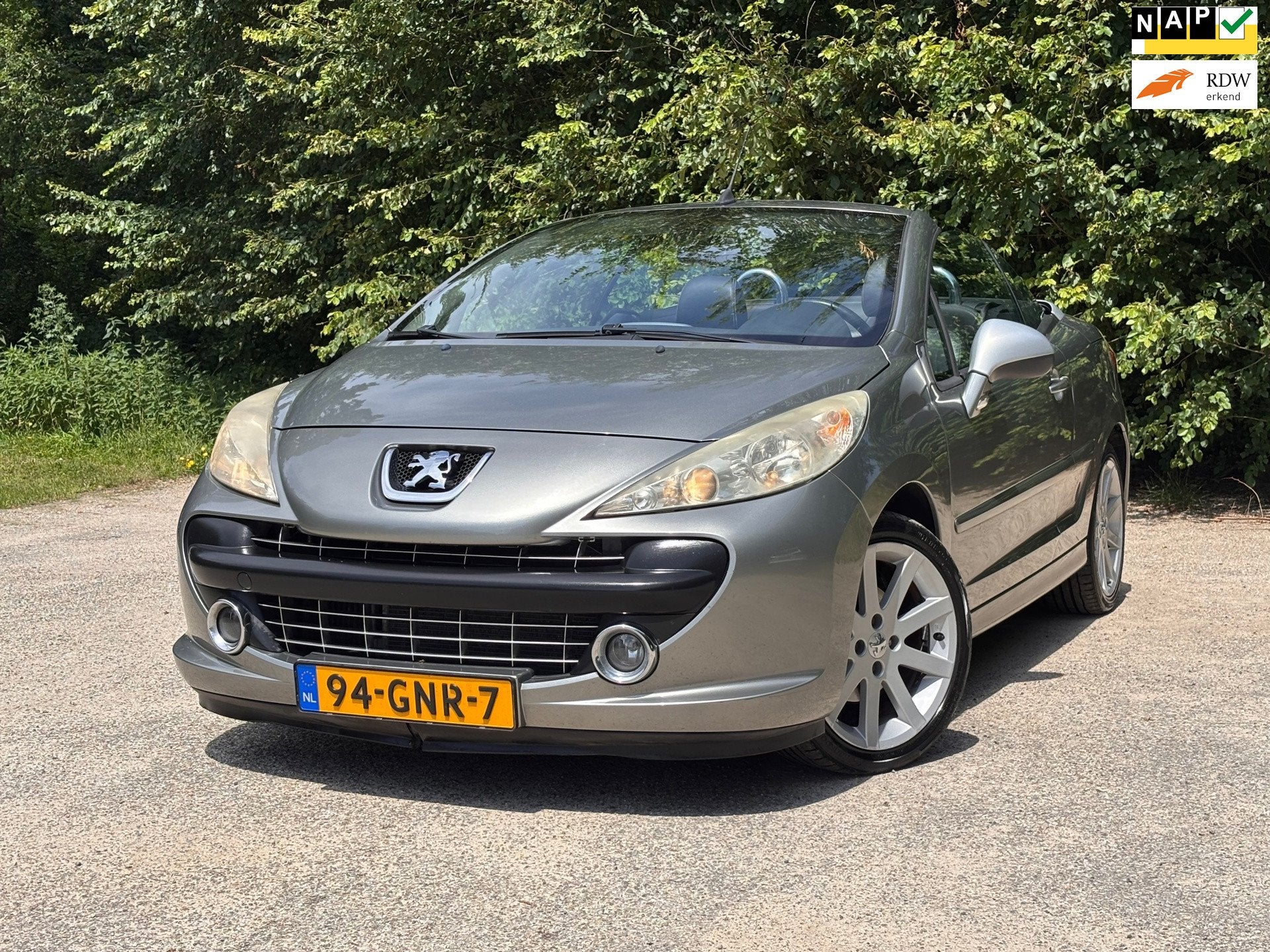 Peugeot 207 CC 1.6-16V T Roland Garros | Cabriolet + Cruise, Voorwielaandrijving, Gebruikt, 4 cilinders, 4 stoelen