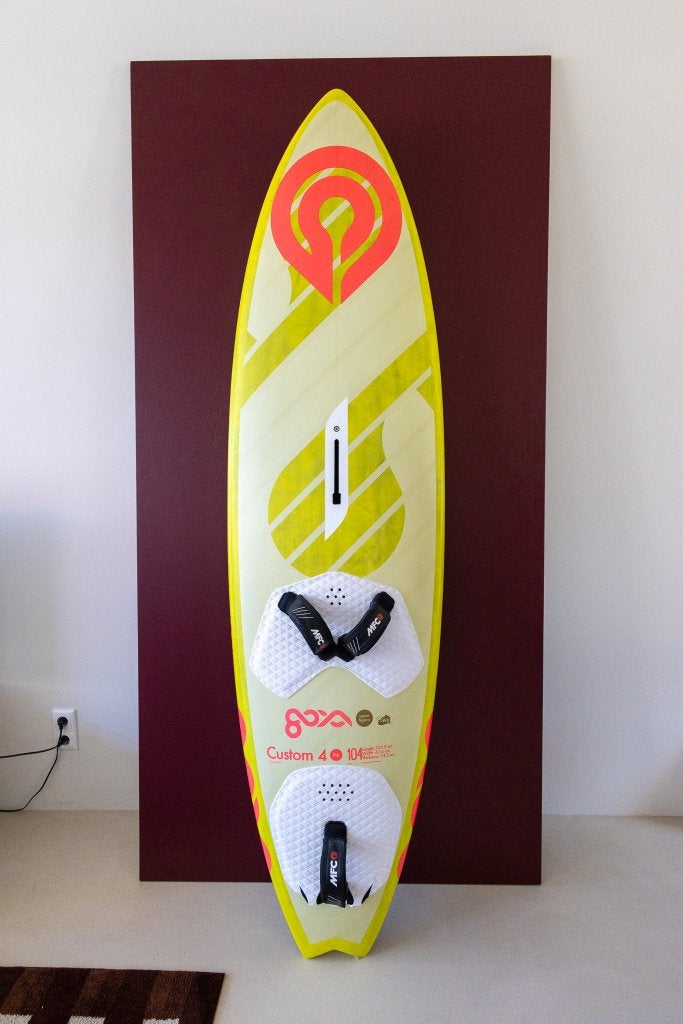 Goya Custom 4 104L Windsurfplank, Minder dan 250 cm, Zo goed als nieuw, Plank, Ophalen