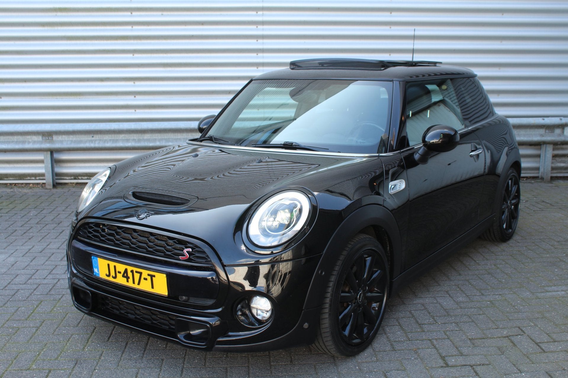 Mini Cooper S 2.0 192pk Serious Business AUTOMAAT Panoramada, Auto's, 1998 cc, Gebruikt, 4 stoelen, Bedrijf