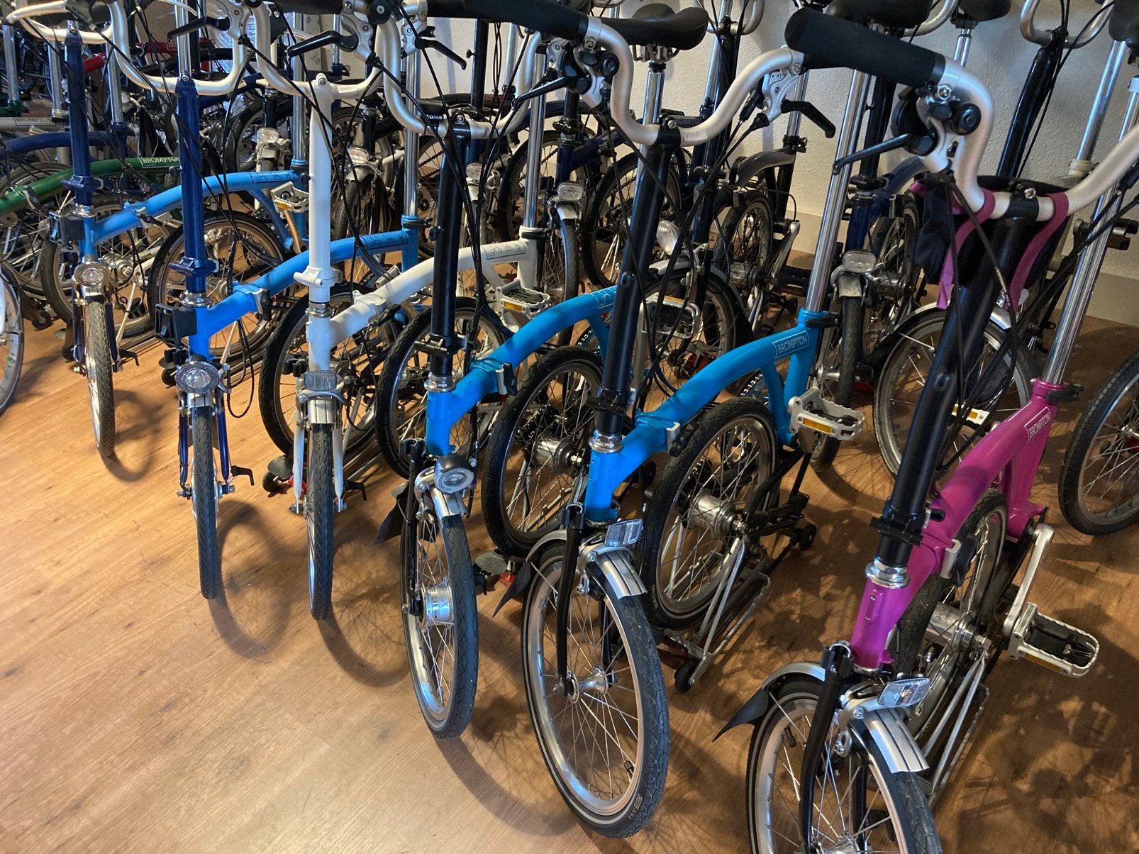 Foto 5 van Grote voorraad gebruikte Bromptons