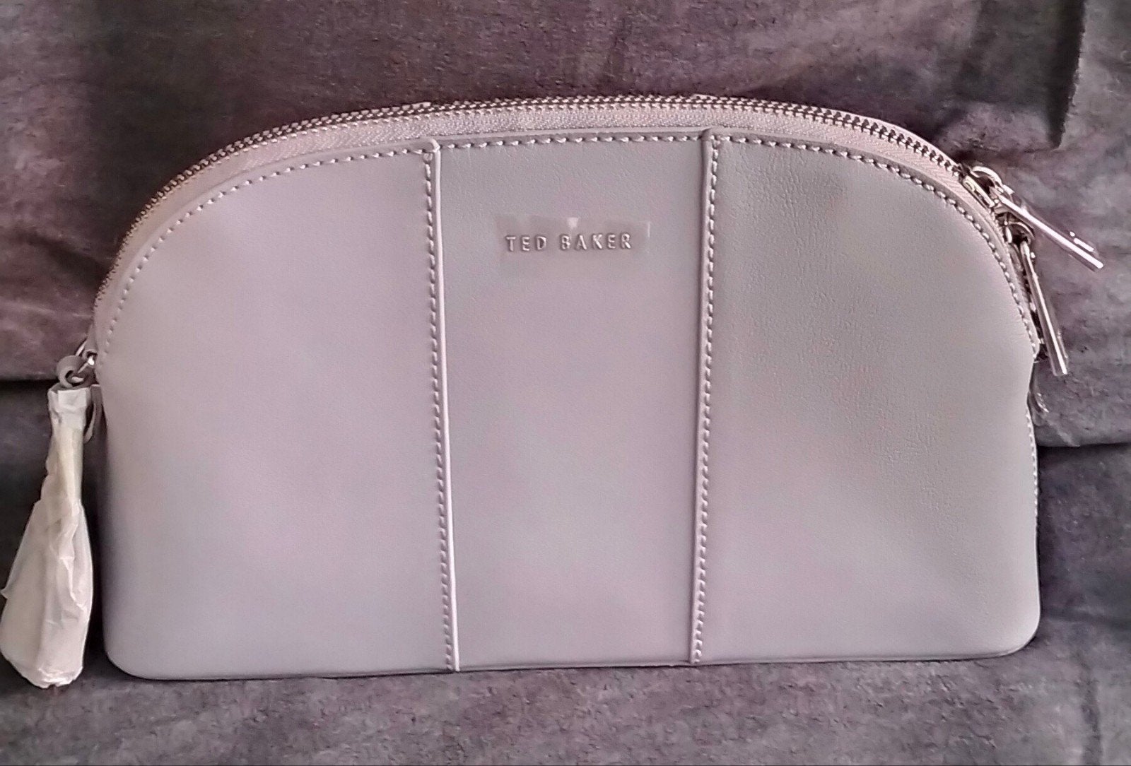 Ted Baker Katlin tas (grijs - nieuwstaat), Sieraden, Tassen en Uiterlijk, Tassen | Damestassen, Ophalen of Verzenden, Zo goed als nieuw