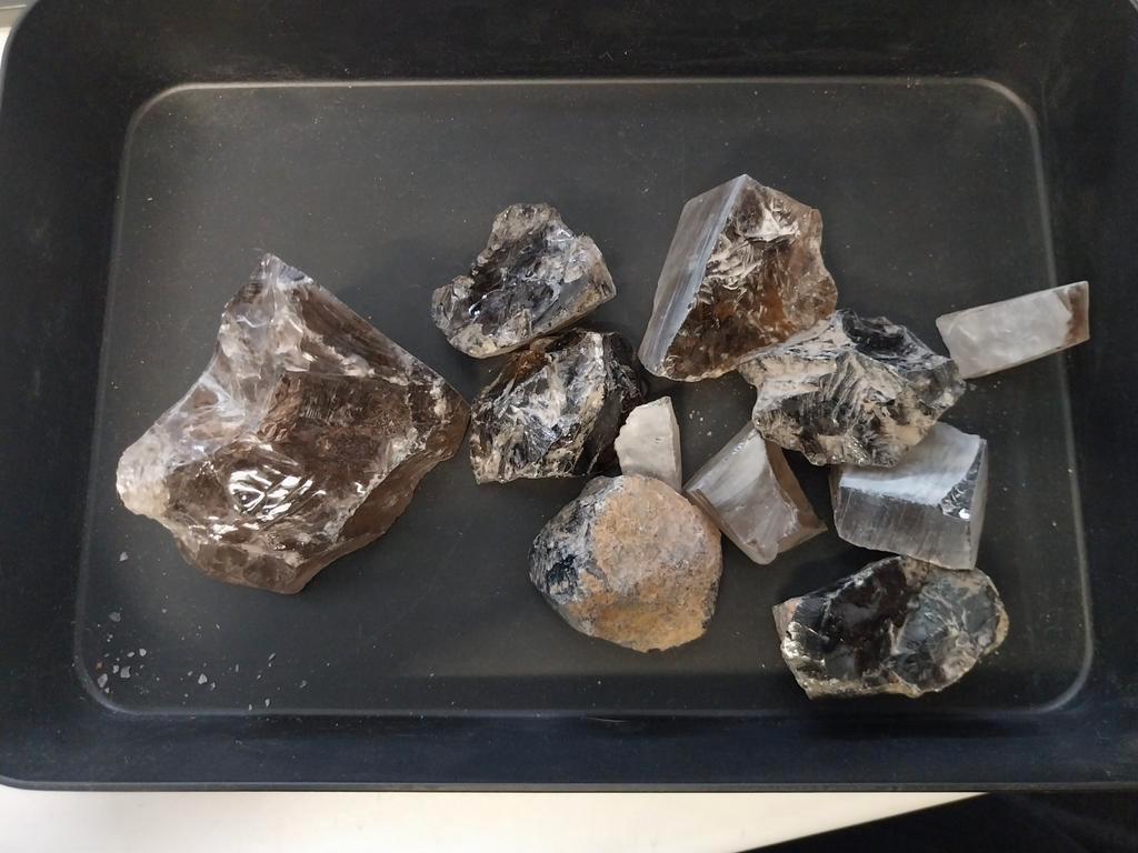 Aangezaagde rookkwarts stukken, Verzamelen, Mineralen en Fossielen, Ophalen of Verzenden, Mineraal