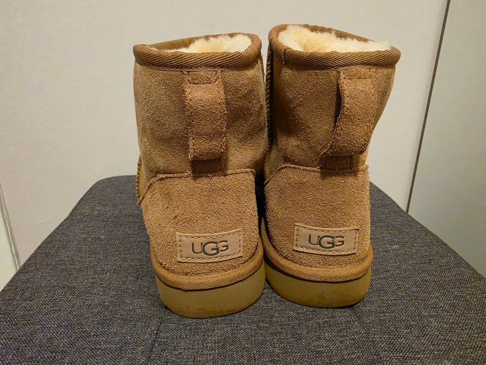 UGG Classic Mini Laarzen - Zo goed als nieuw, UGG, Bruin, Lage of Enkellaarzen, Ophalen of Verzenden