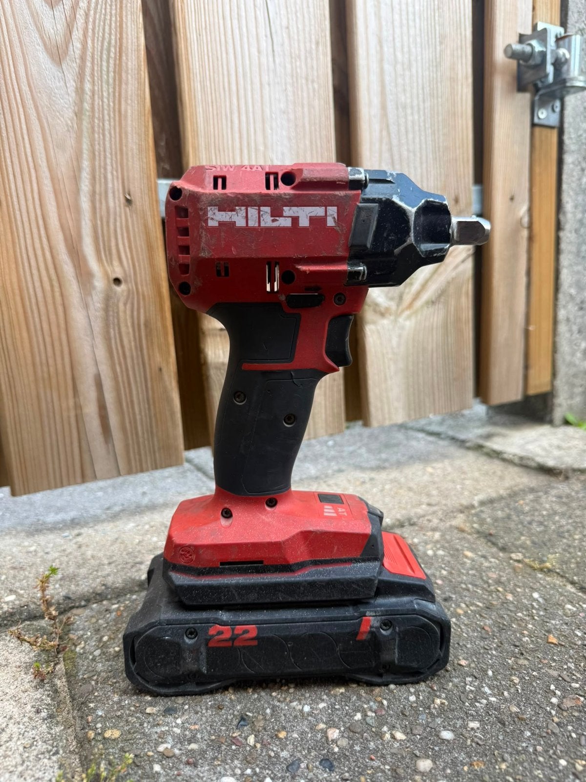 Hilti SIW 4AT-22 Accu Slagmoersleutel met Accu, Gebruikt, Variabele snelheid, Overige typen, Ophalen of Verzenden