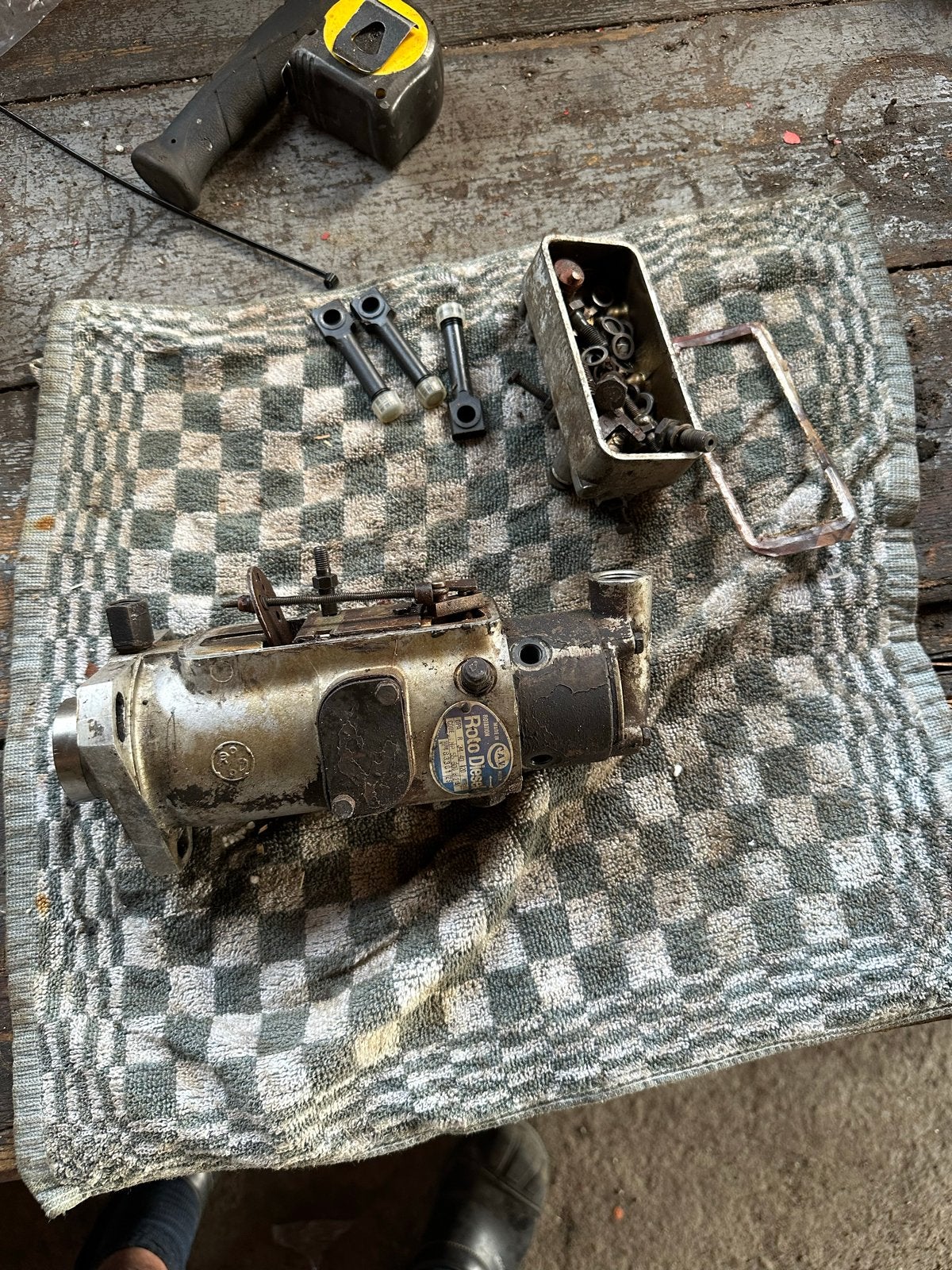 Brandstofpomp Massey Ferguson 158 / Perkins AD4.203 (niet co, Ophalen of Verzenden