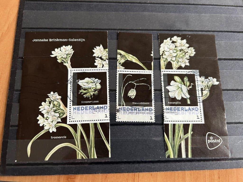 Persoonlijke zegels. Complete serie uit blok. Bloemen., Postzegels en Munten, Ophalen of Verzenden, Na 1940, Gestempeld