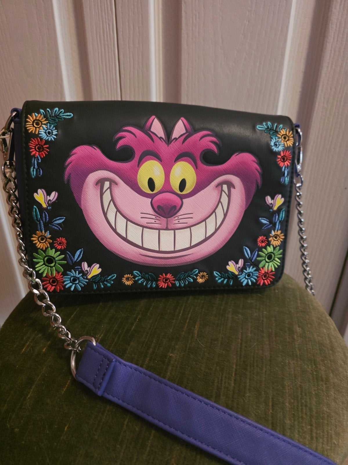 Disney Loungefly Cheshire Cat Schoudertasje, Sieraden, Tassen en Uiterlijk, Ophalen of Verzenden, Zo goed als nieuw, Zwart, Schoudertasje