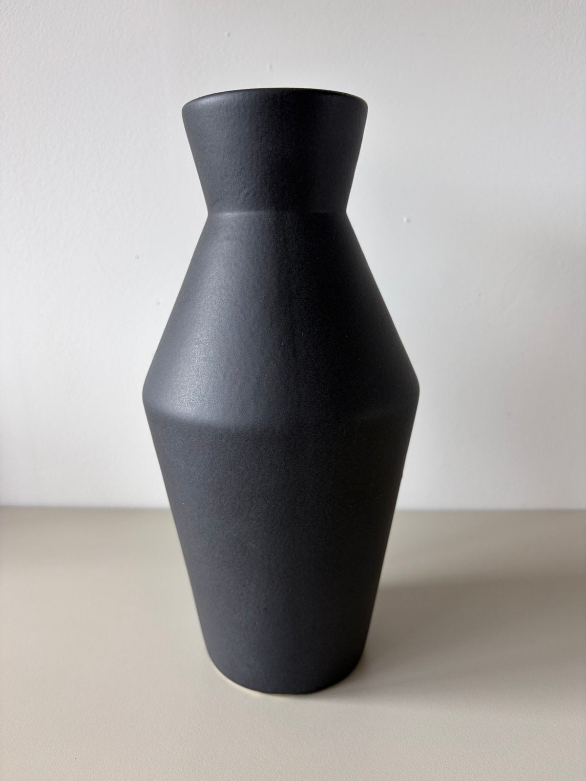 H&M home vaas zwart (25 cm), Ophalen, Zo goed als nieuw, Zwart
