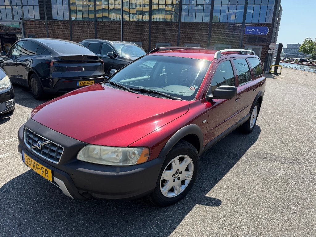 Volvo XC70 2.5 T AWD Geartronic 2005 Rood, Auto's, Automaat, Zwart, XC70, 2521 cc