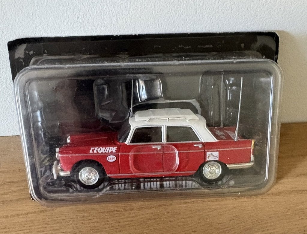 Norev (Atlas) Peugeot 404 Tour de France Jury Auto, Hobby en Vrije tijd, Ophalen of Verzenden, Nieuw, Auto, Norev
