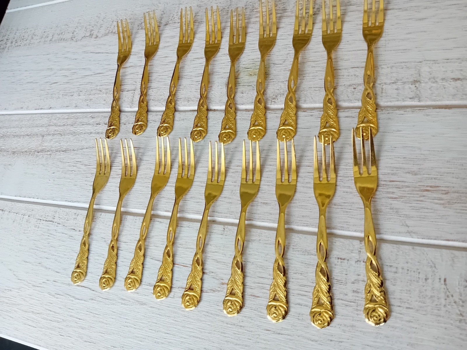 18 gebaksvorkjes vorkjes 11,2 cm 24K goud verguld als nieuw, Ophalen of Verzenden, Zo goed als nieuw, Overige materialen