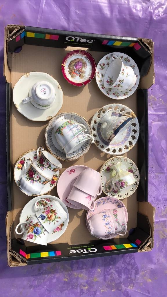 Koffie kopjes en bordjes, Verzamelen, Ophalen, Zo goed als nieuw, Porselein, Kop en/of schotel