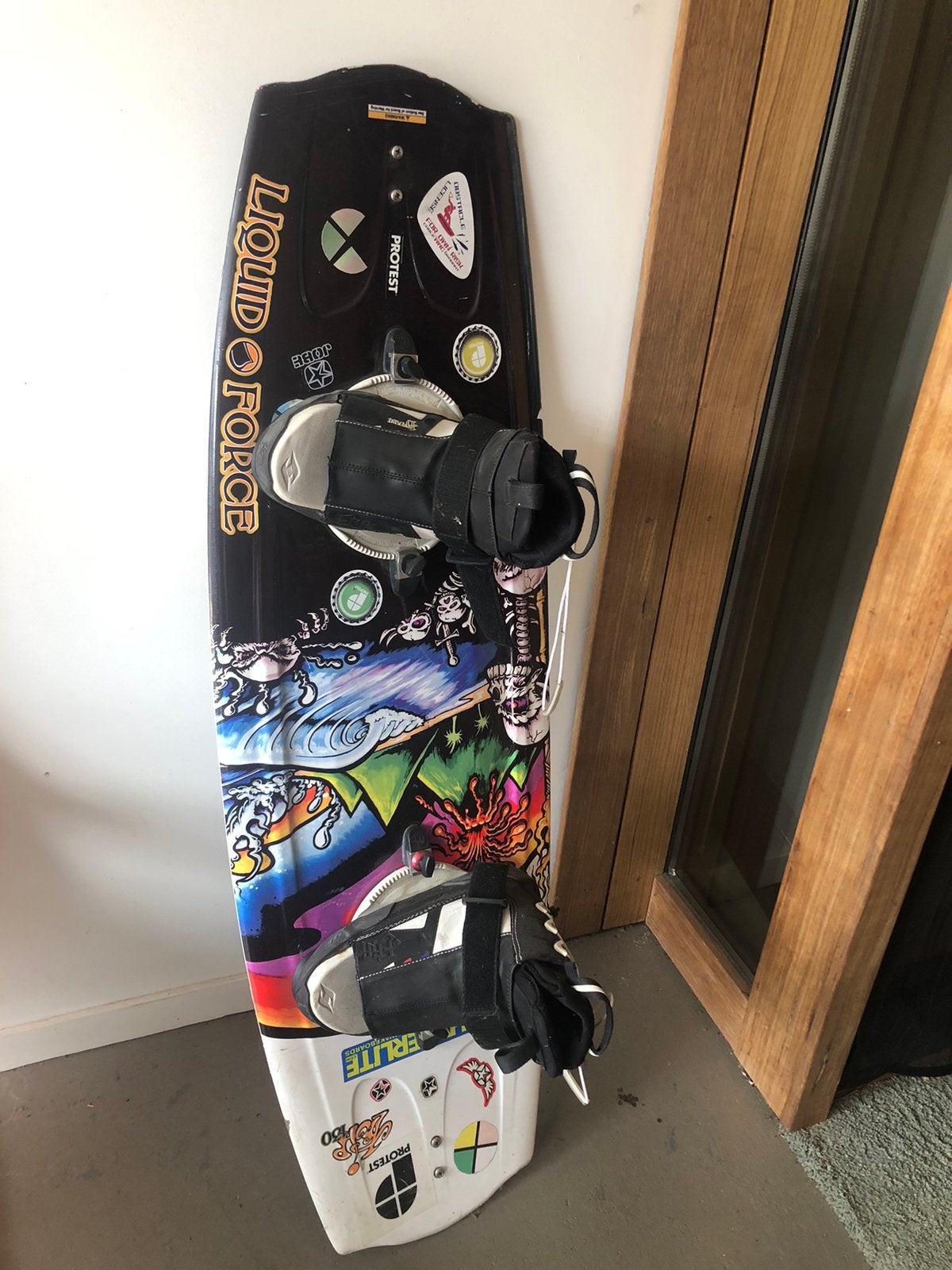Liquid Force wakeboard, Watersport en Boten, Wakeboarden, Ophalen, Gebruikt, Board en Schoenen