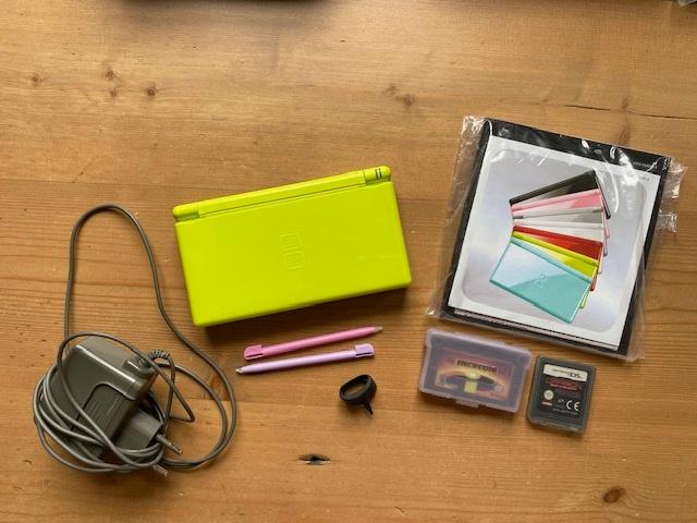 Nintendo DS compleet met 2 games, Gebruikt, Verzenden, Overige genres, 1 speler