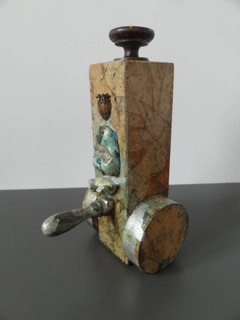 kunstobject, assemblage met gebruik van diverse materialen, Verzenden