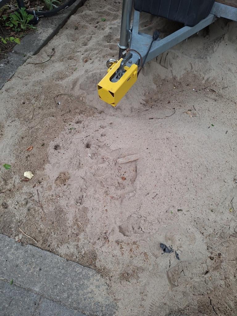 Gratis af te halen: Zand, vulzand, geelzand (ca. 0.5m³), Tuin en Terras, Zand, Ophalen of Verzenden