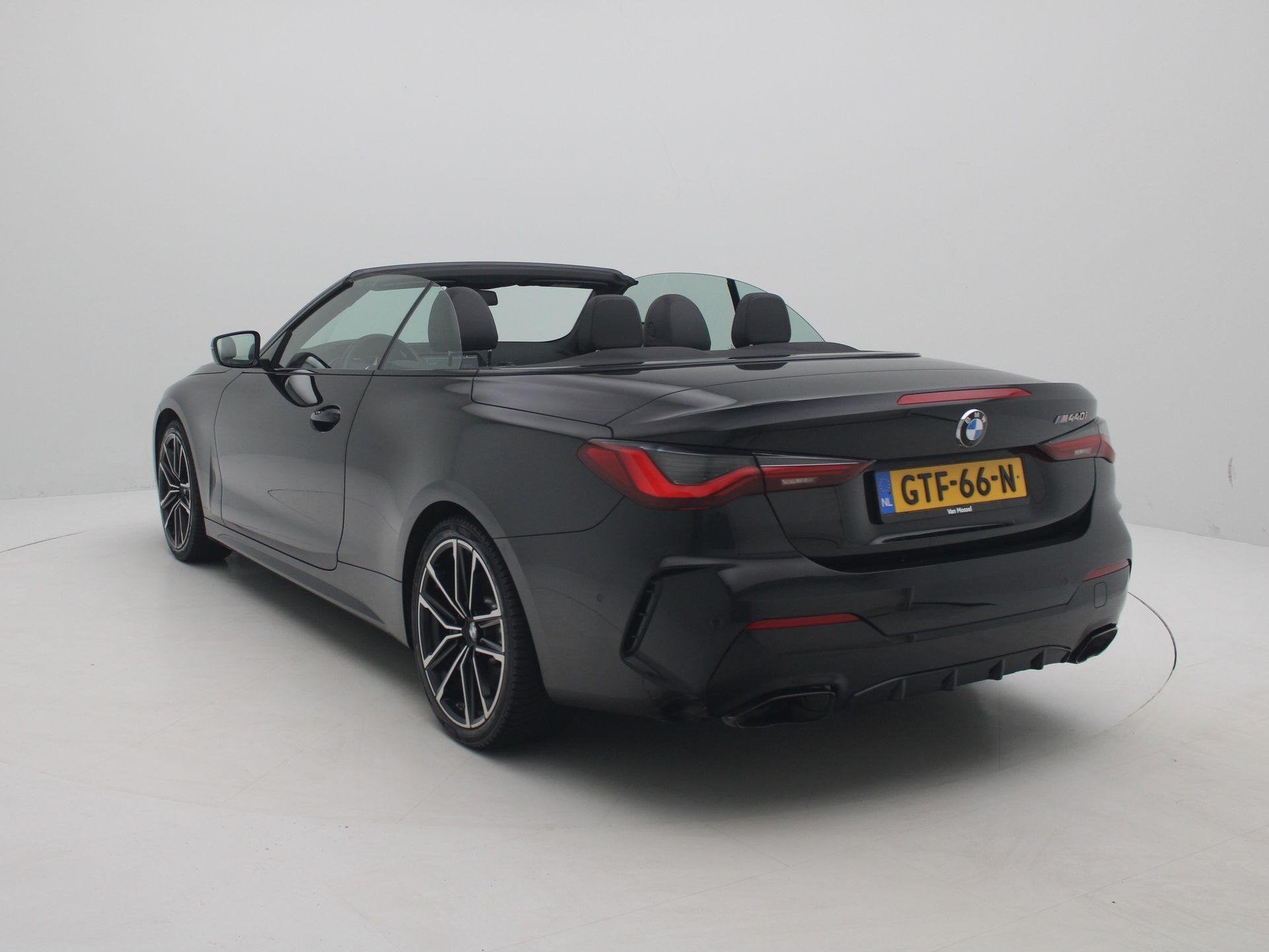 BMW 4-serie Cabrio M440i xDrive High Executive | Apple Carpl, Auto's, 12 maanden, 4-Serie, 4 stoelen, Zwart