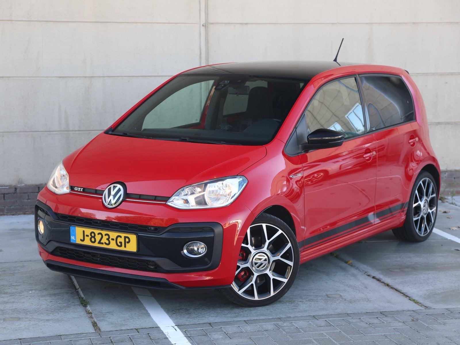 Volkswagen up! 1.0 TSI 115PK 5D 2018 Beats/Cruise/LED/PDC/, Auto's, Voorwielaandrijving, 40 €/maand, Leder en Stof, Handgeschakeld