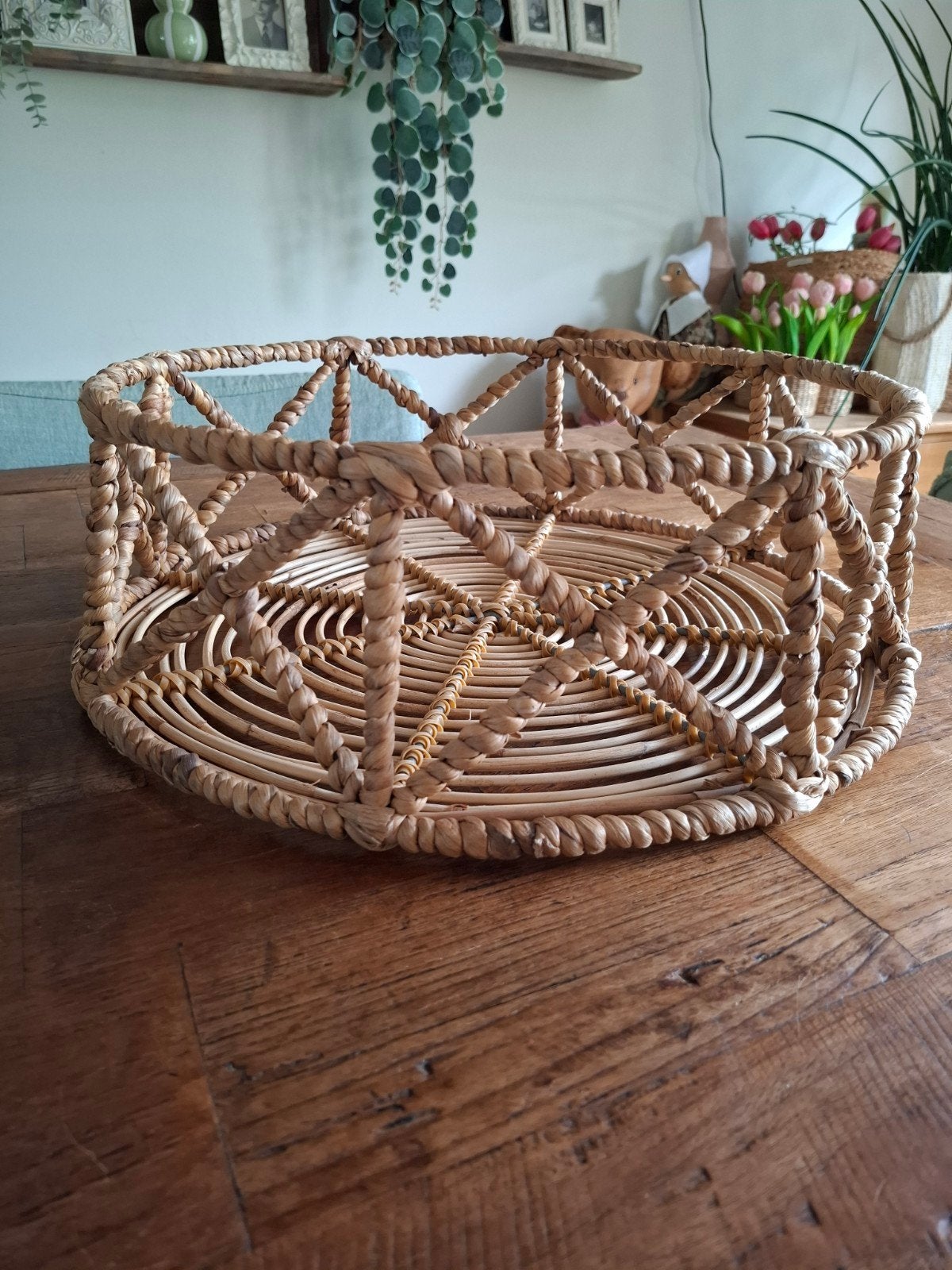 Prachtige grote rieten schaal/ mand/ dienblad. Als Nieuw!, Huis en Inrichting, Woonaccessoires | Schalen en Manden, Ophalen, Nieuw