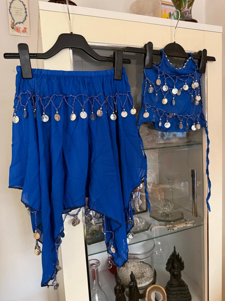 Buikdans outfit Maat 40- Blauw met munten, Blauw, Maat 42/44 (L), Ophalen of Verzenden, Zo goed als nieuw