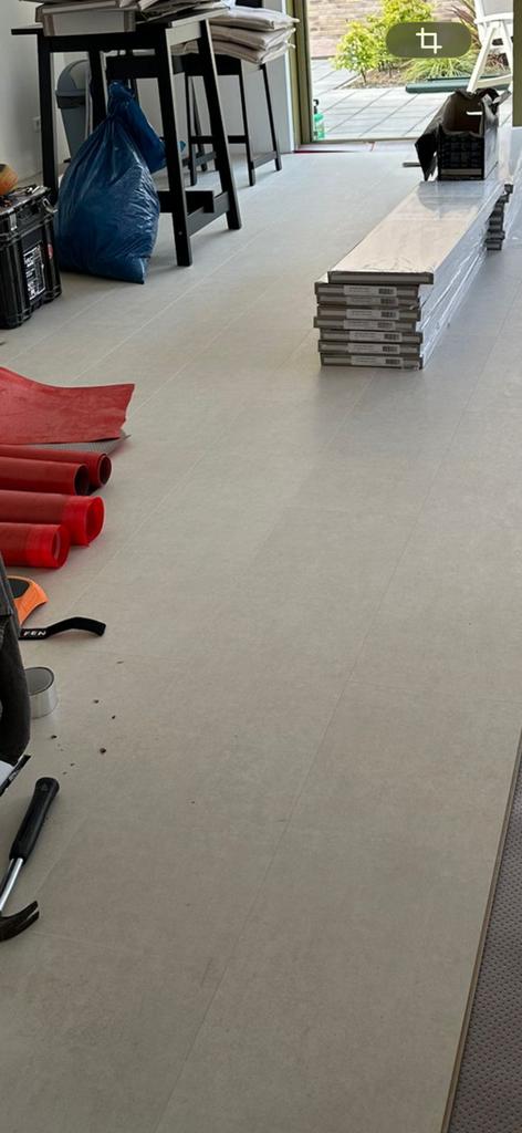 +/- 75 m2 laminaat Floorlife Beton Creme met ondervloer, Ophalen of Verzenden, Laminaat