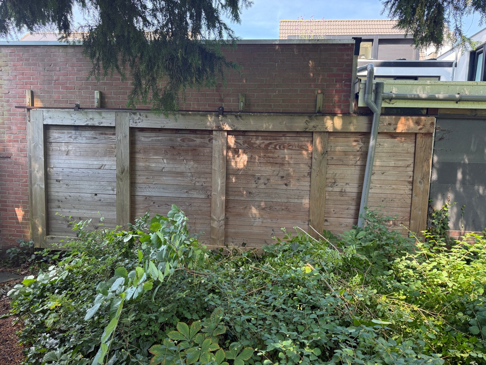 Gratis af te halen: Poort / schutting / tuinhout, Ophalen, 3 tot 6 meter, Hout, 1 tot 2 meter