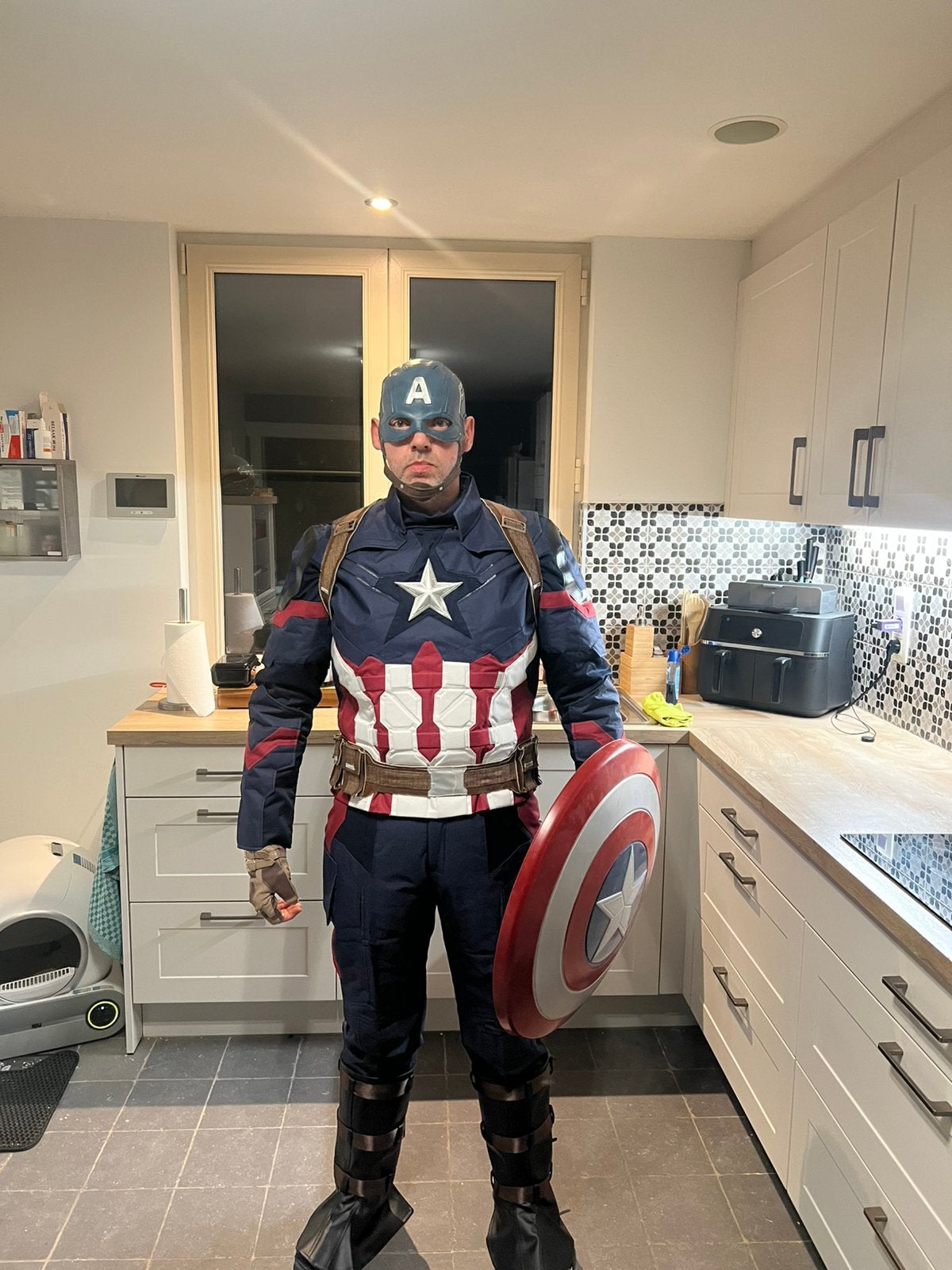 Captain america cosplay suit endgame. White sheep leather, Ophalen, Maat 56/58 (XL), Kleding, Overige thema's