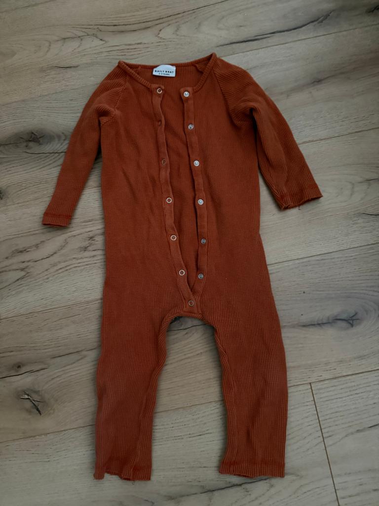 Schattige oranje pakje van Daily Brat, maat 2-3 jaar, Ophalen of Verzenden, Gebruikt, Jongetje of Meisje