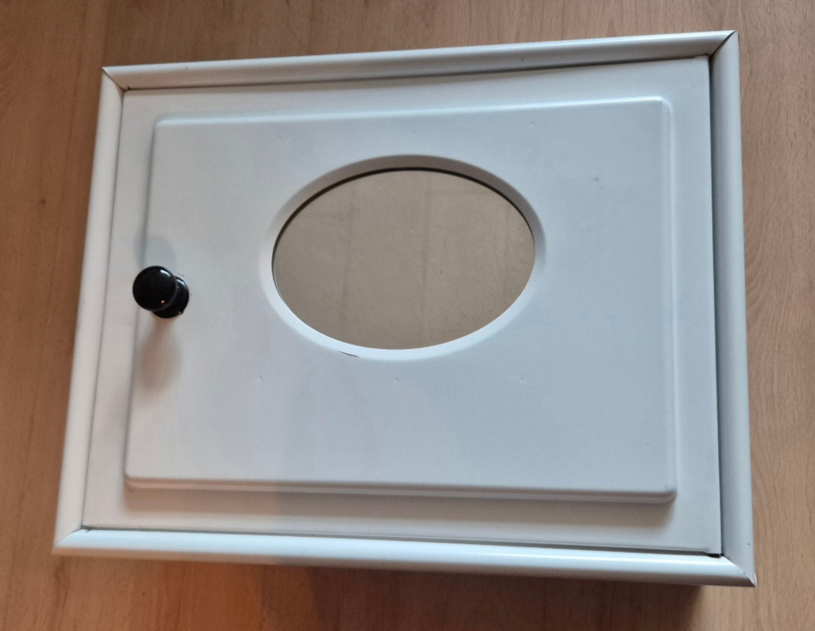 Vintage wit metalen medicijnkastje, Verzamelen, Ophalen, Huis en Inrichting