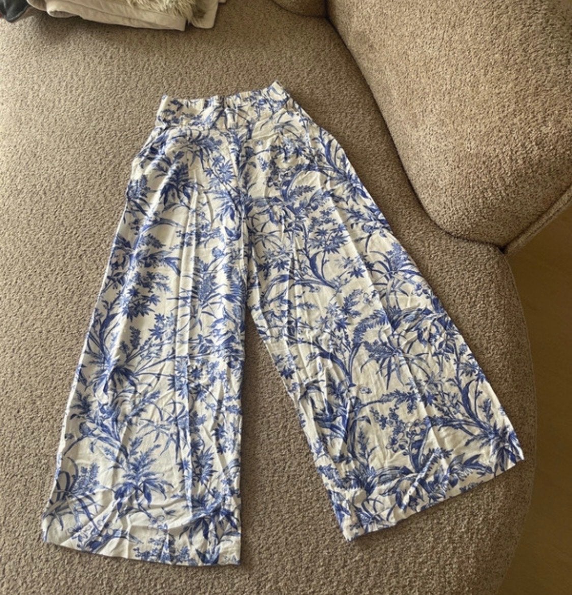 Nieuwe H&M Studio Collectie 100% Viscose Broek Maat 34 (XS), Kleding | Dames, Wit, Nieuw, Ophalen of Verzenden, Driekwart