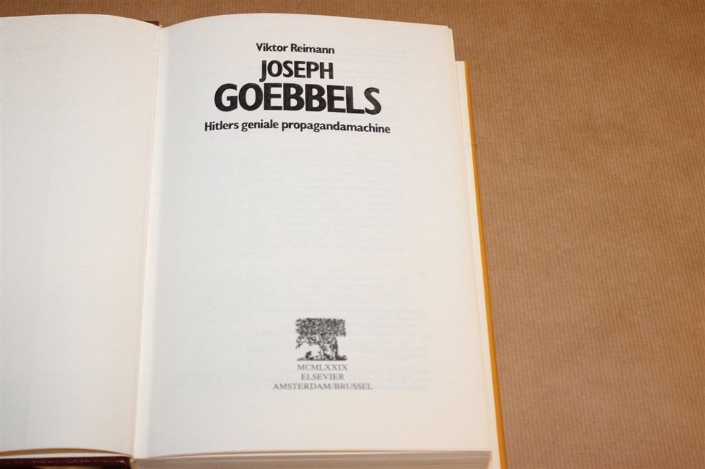 Joseph Goebbels — Nazi Propaganda & Biografie 1979, Ophalen of Verzenden, Tweede Wereldoorlog, Gelezen, Overige onderwerpen