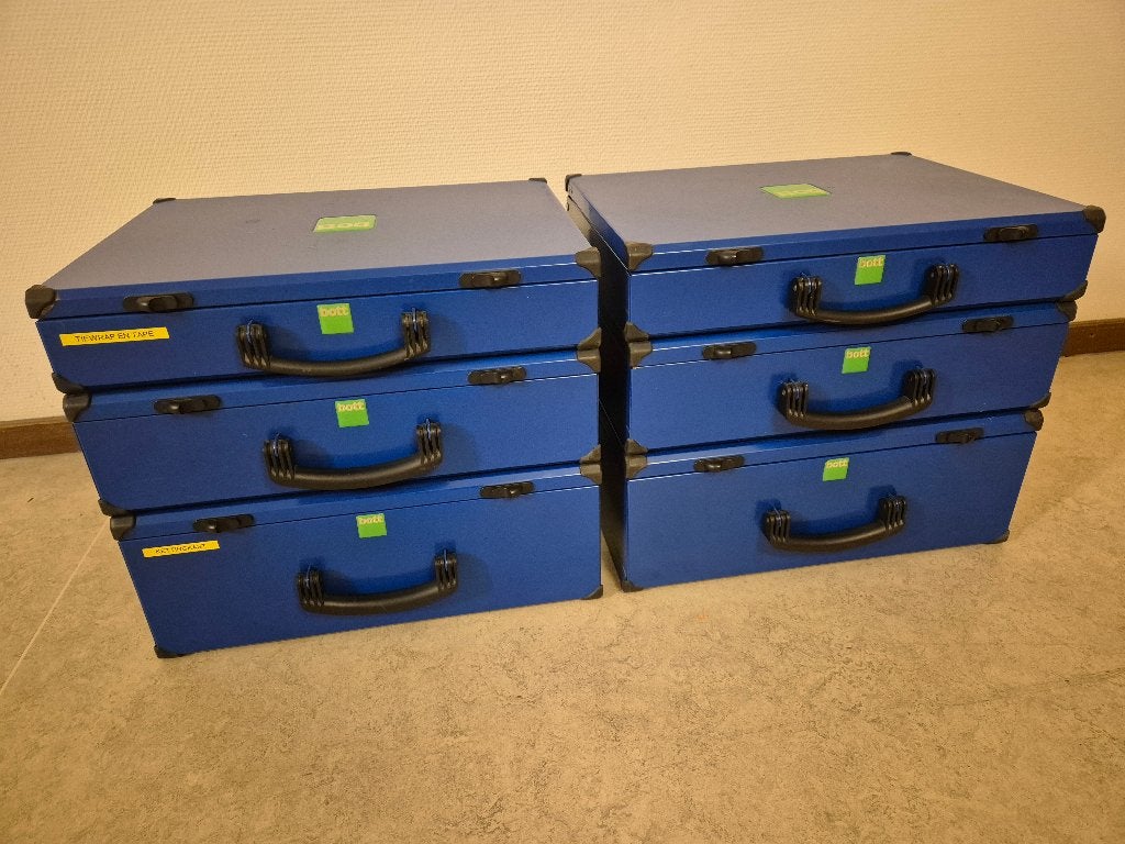 Bott bedrijfswagen / camper inrichting veel koffers, Ophalen, Gebruikt