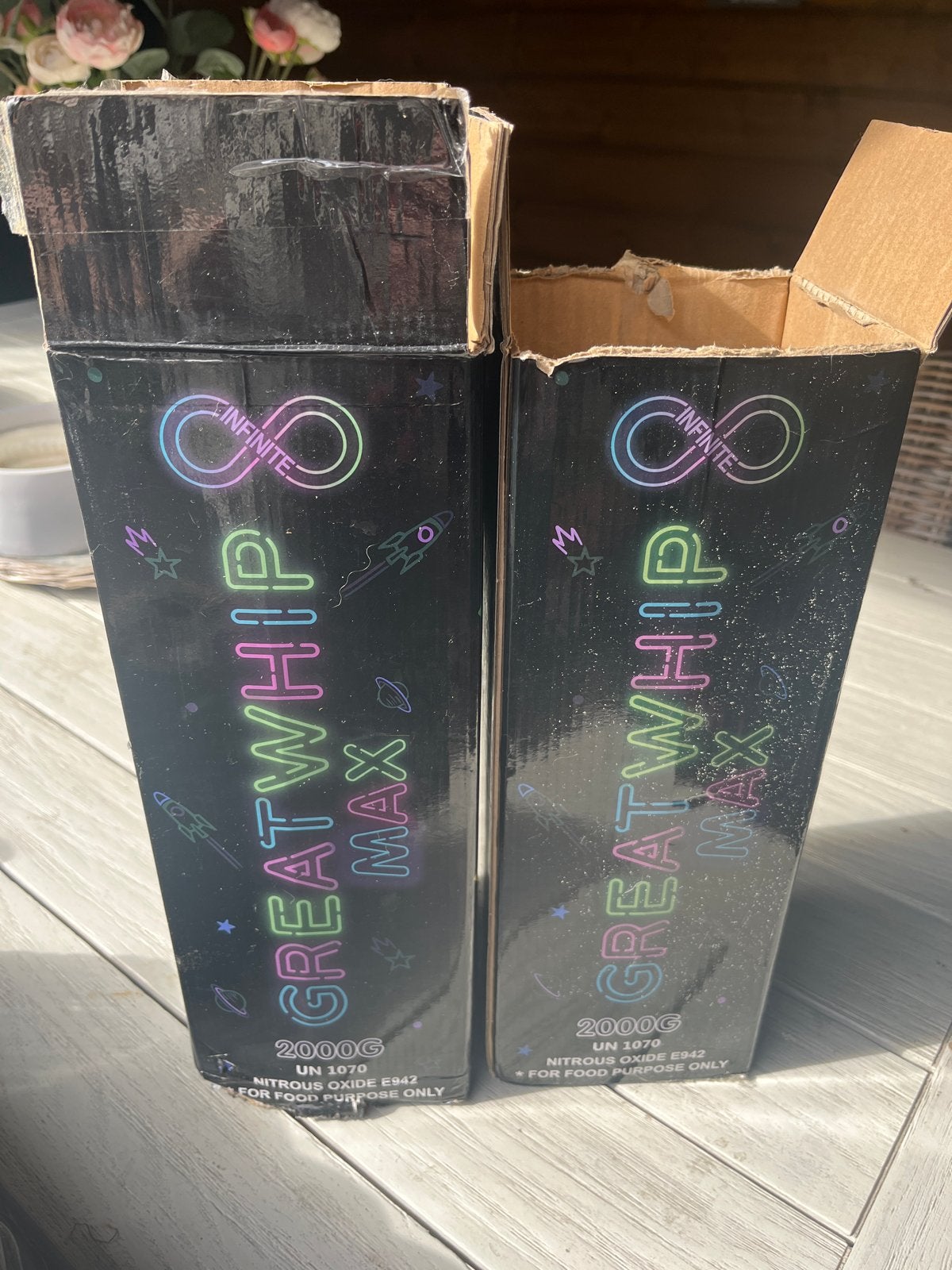 2x GreatWhip Max 2000G Lachgas Tank - Nieuw in Doos, Ophalen, Overige typen, Nieuw, Zwart