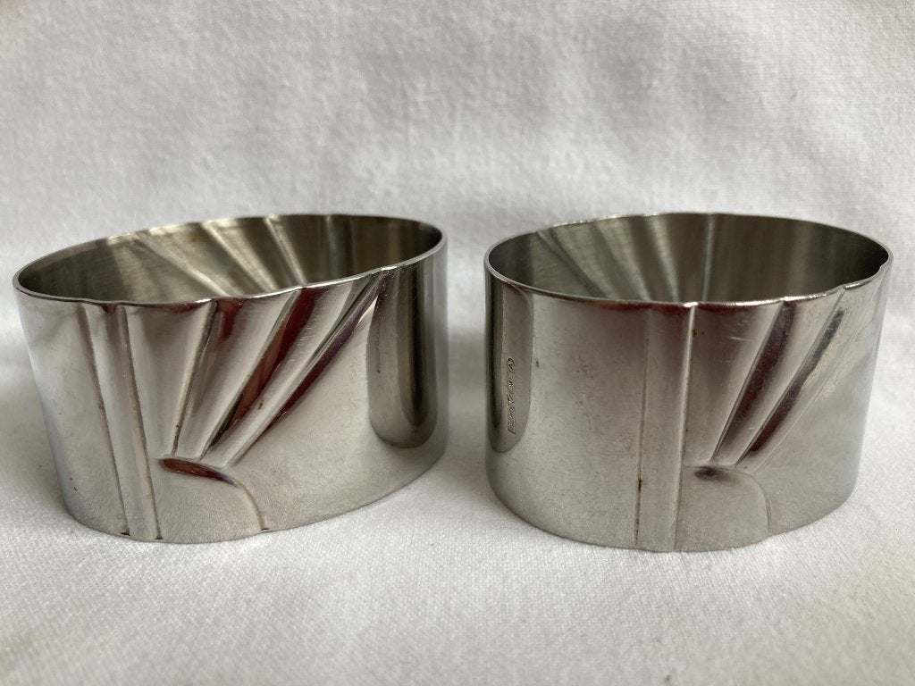 2x ART DECO servetring GERO model 5013, Ophalen