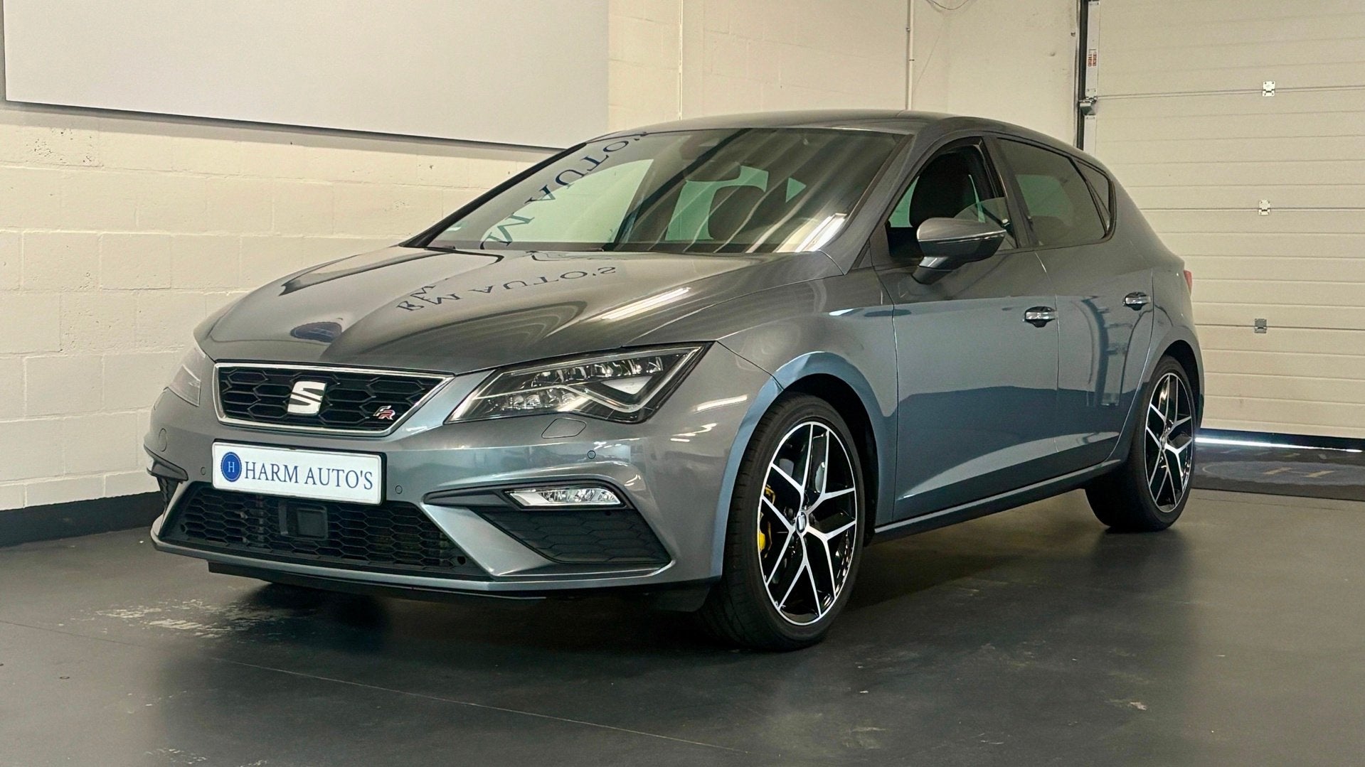 SEAT Leon 1.8 TSI FR Business 180pk Navi / CAM / Cruise / LE, Voorwielaandrijving, Stof, Gebruikt, Zwart