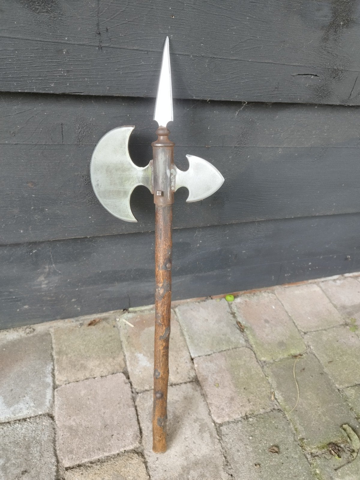 Decoratieve Hellebaard - Metaal en Hout, Ophalen of Verzenden, Overige soorten, Overige gebieden, Overige typen