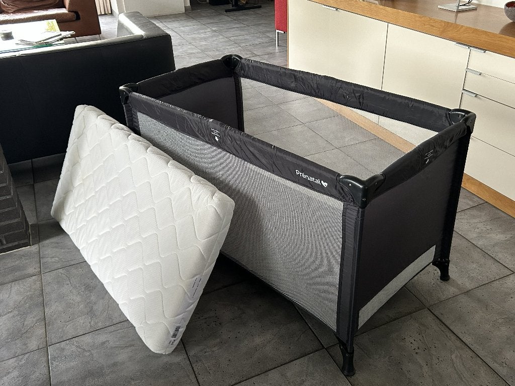 Campingbedje Prenatal, inclusief matras en extra's, Kinderen en Baby's, Ophalen, Zo goed als nieuw, Minder dan 140 cm, Matras