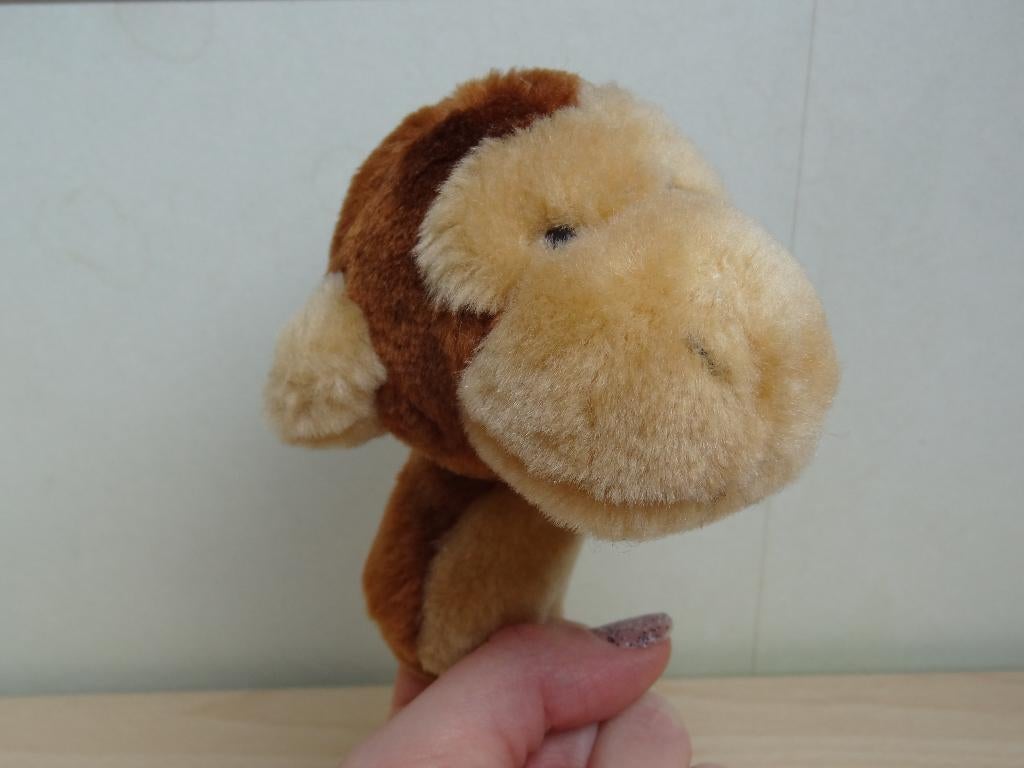 Vingerknuffel Aapje, Overige typen, Ophalen of Verzenden, Zo goed als nieuw, Klein (minder dan 20 cm)