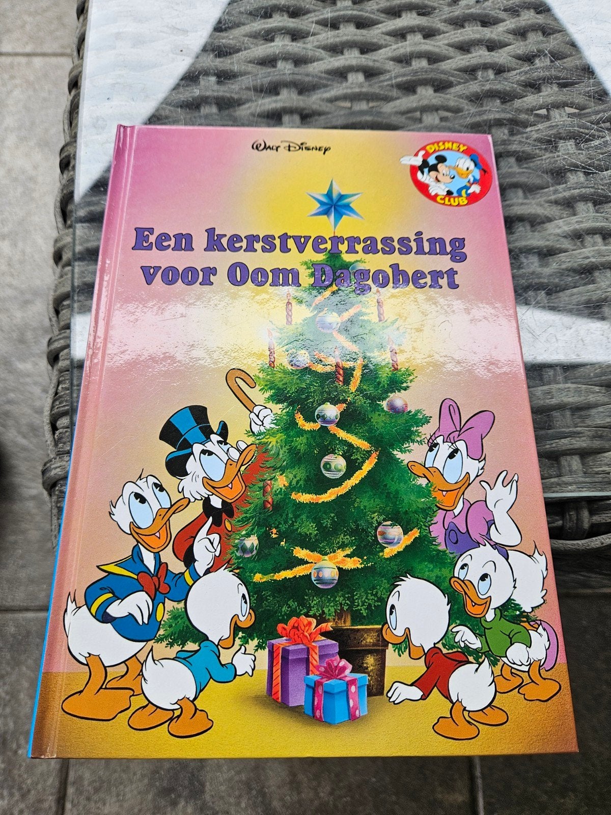 Disney: Een Kerstverrassing voor Oom Dagobert (met CD), Ophalen of Verzenden, Gelezen, Fictie algemeen