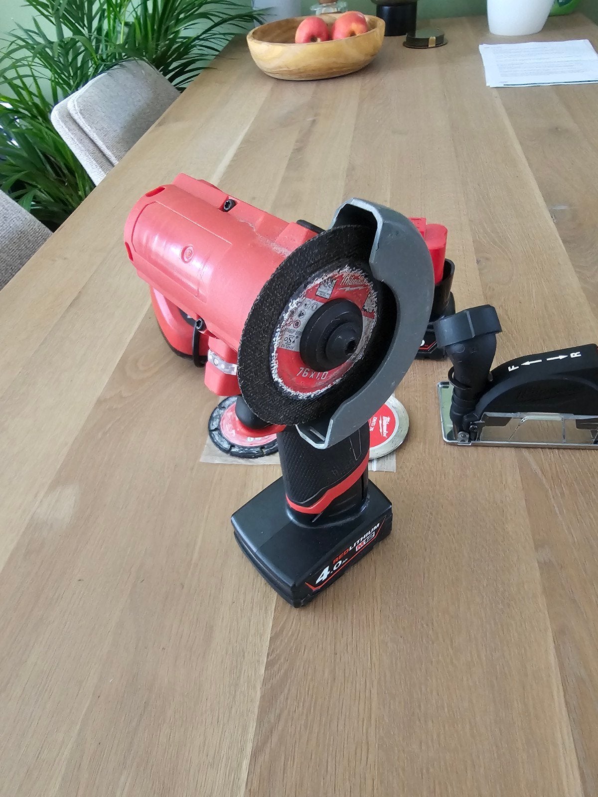 Milwaukee M12 FCOT-0 12V Accu haakse slijper, Doe-het-zelf en Verbouw, Gereedschap | Zaagmachines, Minder dan 30 mm, Gebruikt