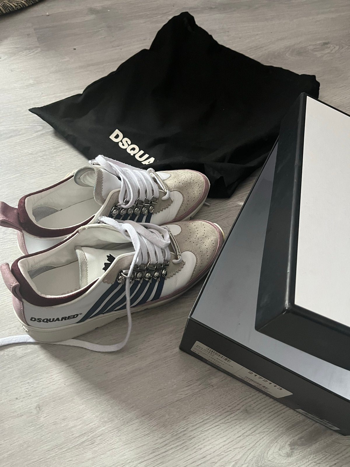 Dsquared2 Sneakers - Maat 36.5 - Zo goed als nieuw, Kleding | Dames, Schoenen, Ophalen of Verzenden, Zo goed als nieuw, Wit, Sneakers of Gympen