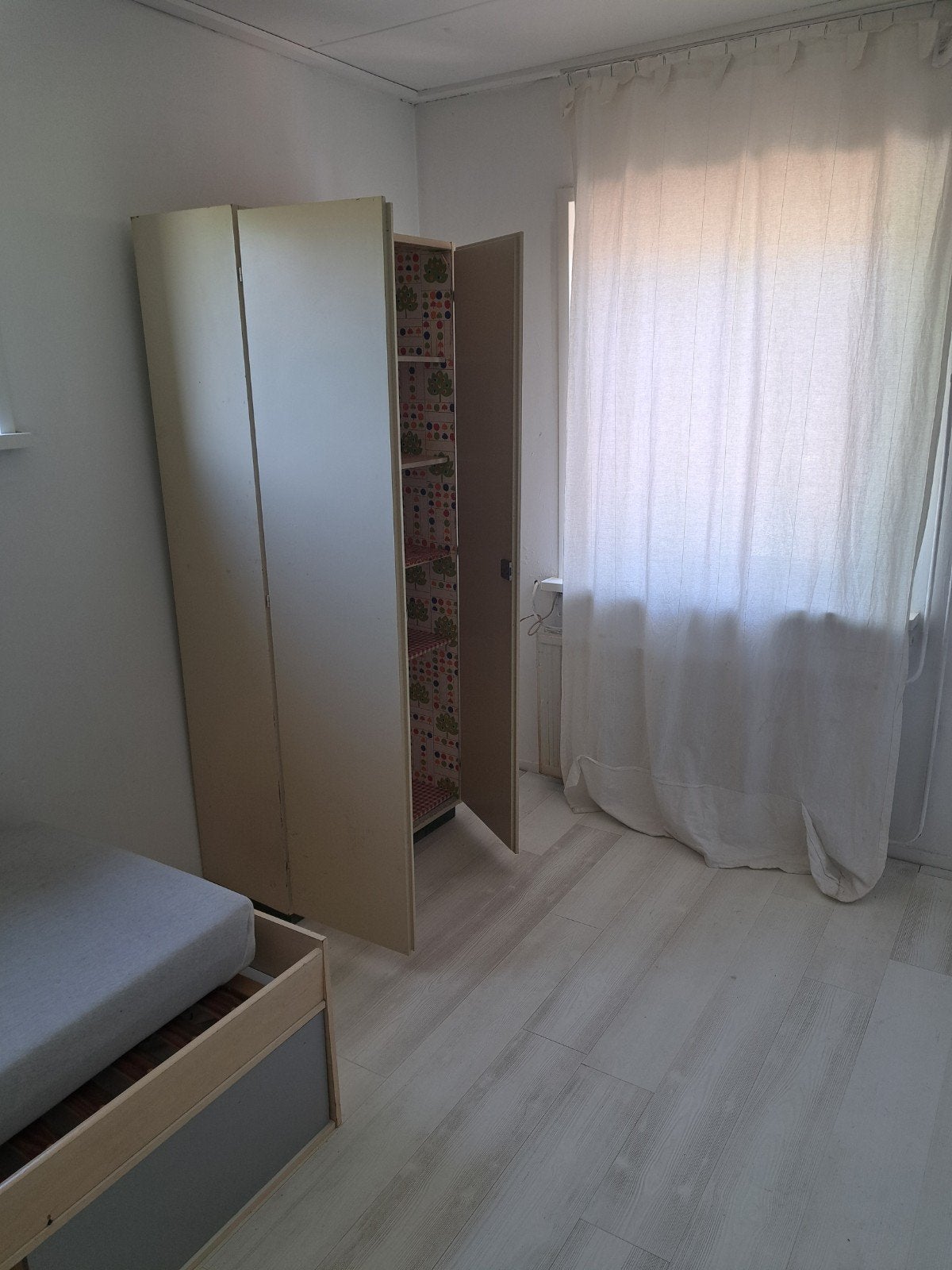 Kamer te huur voor dames, Enschede