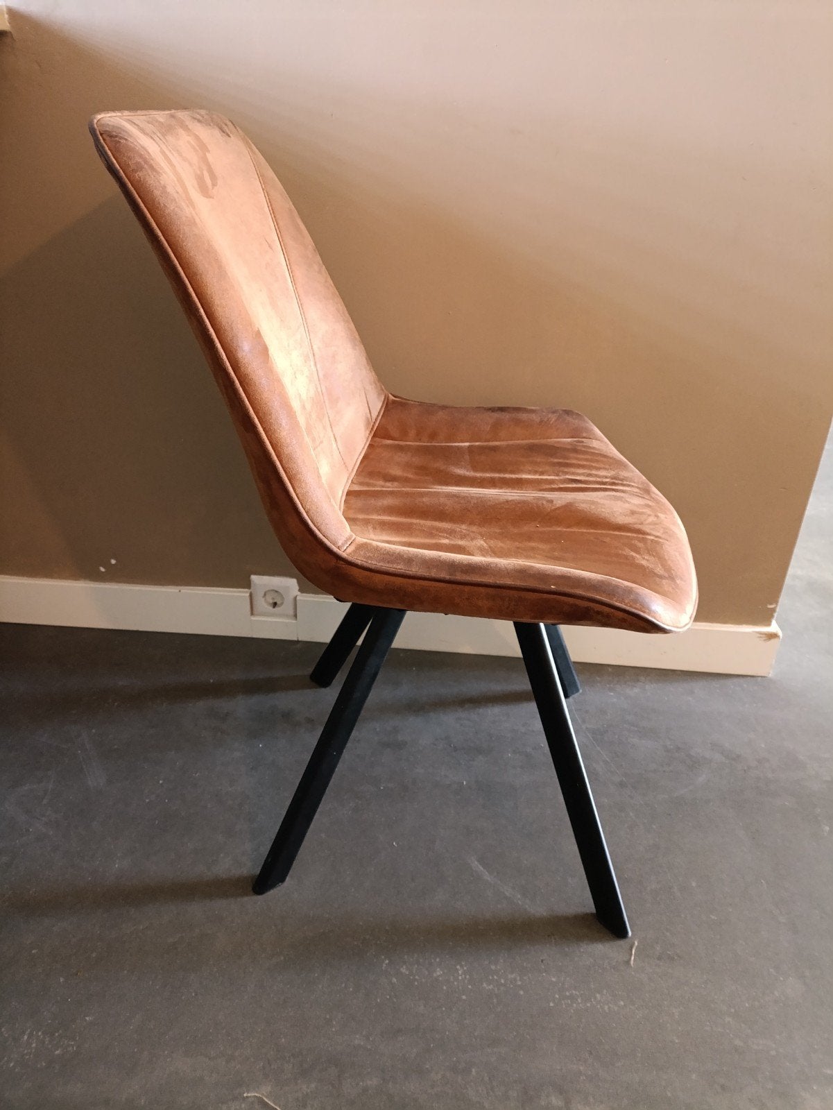 Comfortabele eetkamerstoel - Cognac kleur, 2 stuks, Ophalen, Gebruikt, Twee, Stof