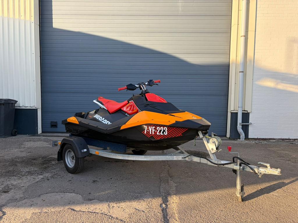 Sea-Doo Spark Trixx 2018 (2-up) incl. Zeer nette Jetloader, Watersport en Boten, Ophalen, Zo goed als nieuw, Benzine, 70 tot 120 pk