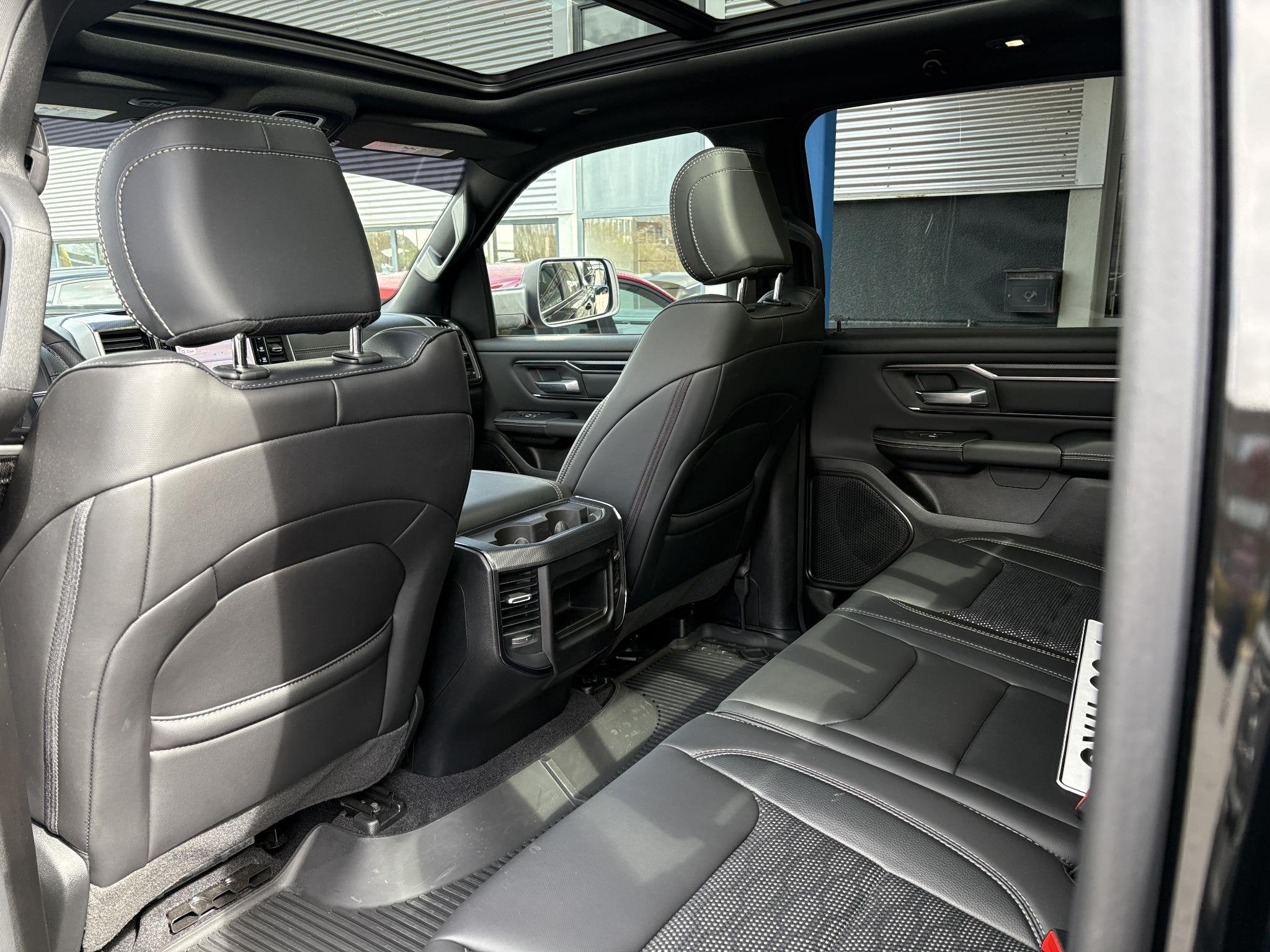 Foto 20 van Dodge Ram 1500 3.0 SST 4x4 Crew Cab Sport 420pk | LPG | Pano