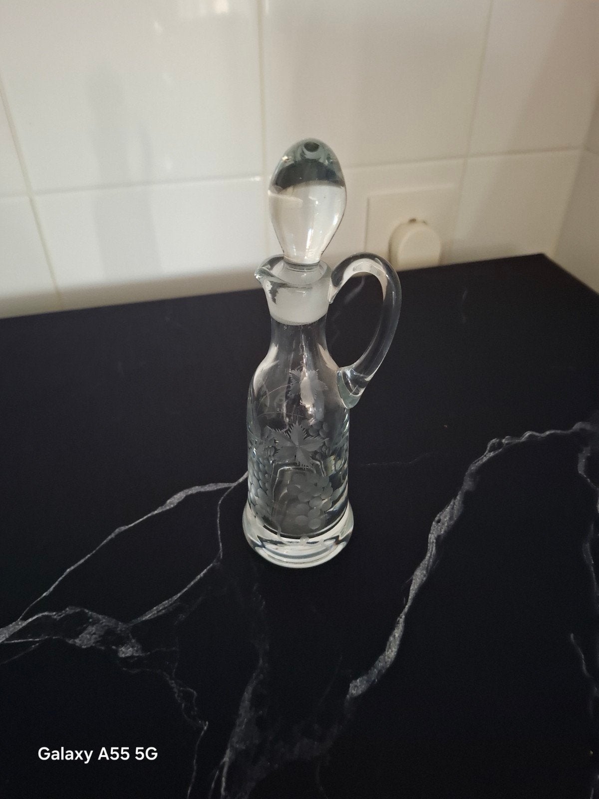 Kristallen karaf met druivenmotief en stop, Antiek en Kunst, Ophalen of Verzenden