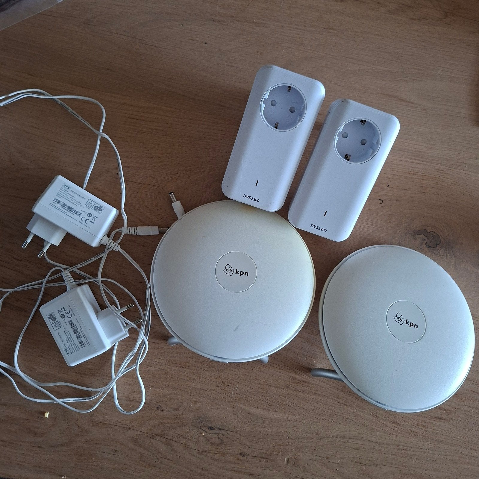 1x super wifi kpn 2x kpn dvs 1200, Computers en Software, Ophalen of Verzenden, KPN SuperWiFi