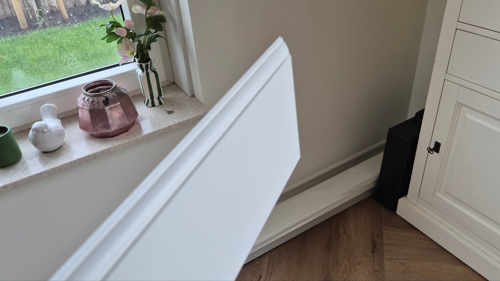 Klassieke witte plinten (5 stuks in pakket), Ophalen, Nieuw, Mdf, 200 tot 250 cm