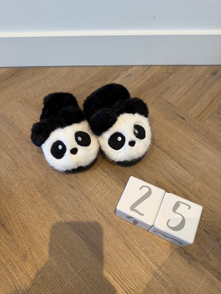 Nieuw zwart wit panda pantoffels winter maat 25 26 cute set, Schoentjes, Jongetje of Meisje, Nieuw, Ophalen of Verzenden
